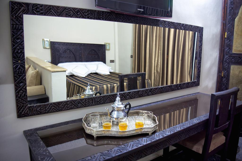 אוארצאצטה Hotel Azoul מראה חיצוני תמונה